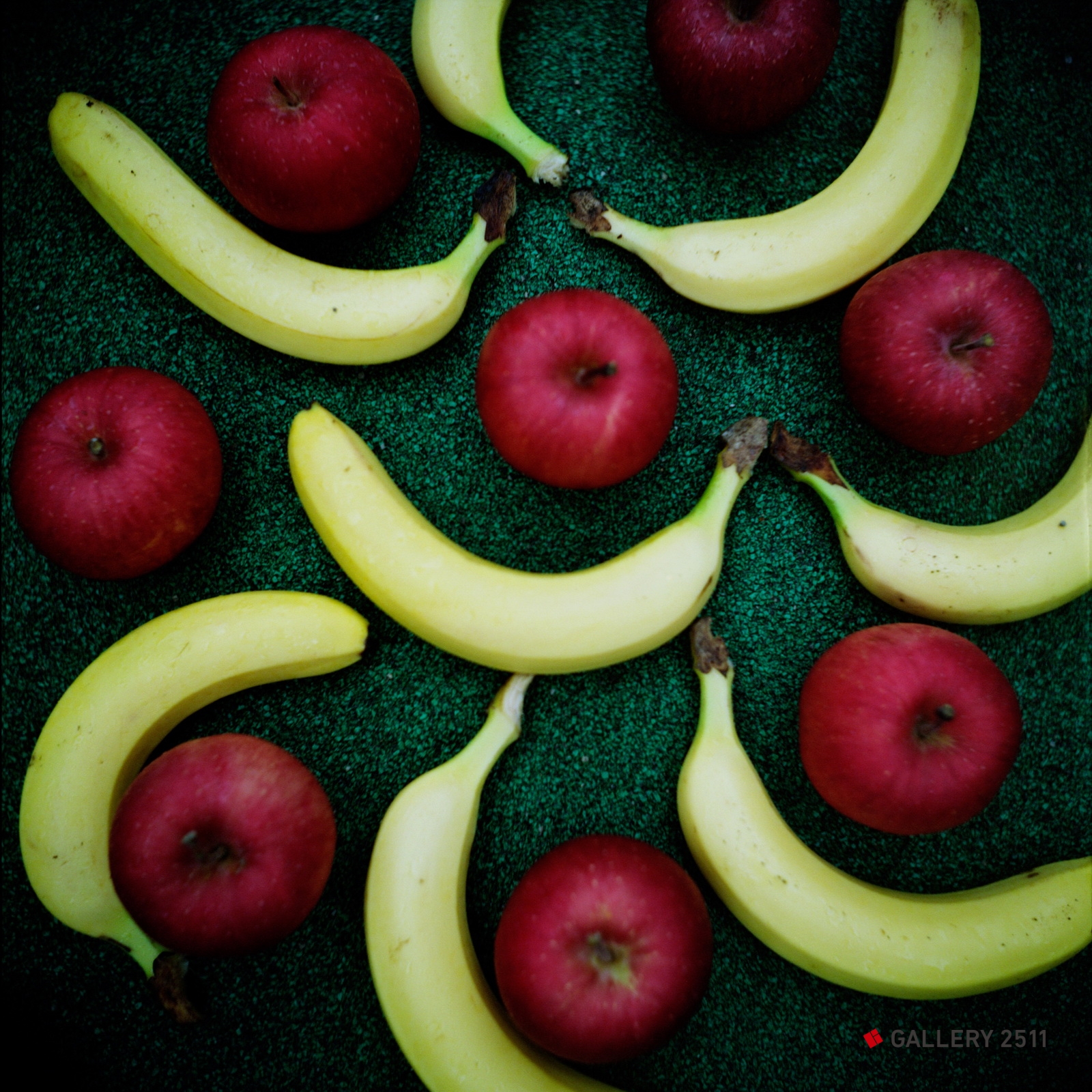 No.142 - 'Composition of apple and banana'
2007 Camera: Seagull 4A-103