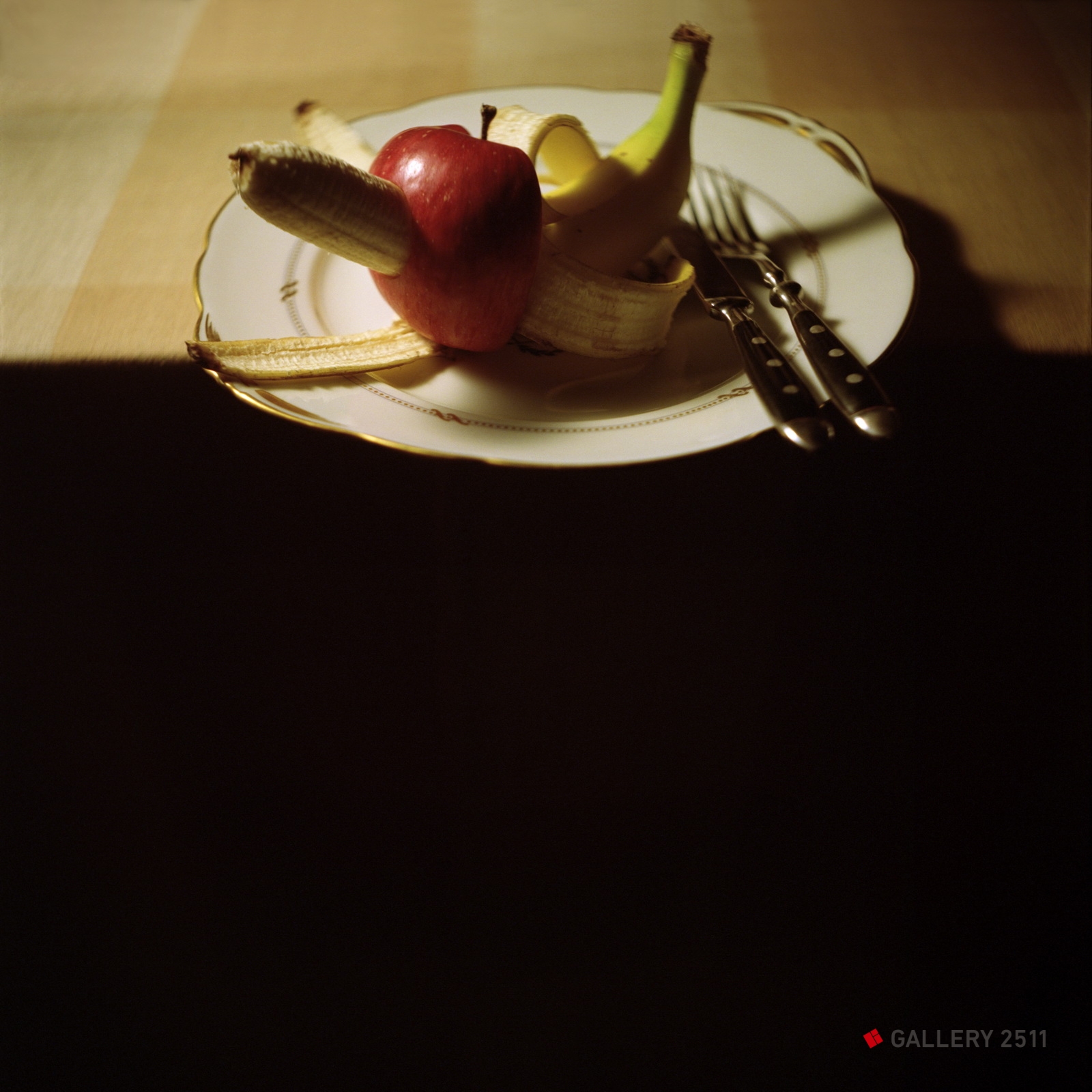 No.149 -「超现实主义餐桌」
2007 Camera：海鸥 4A-103